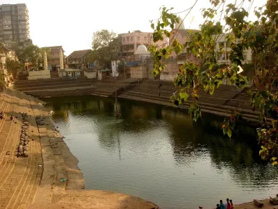 Banganga Tank and Walkeshwar Temple