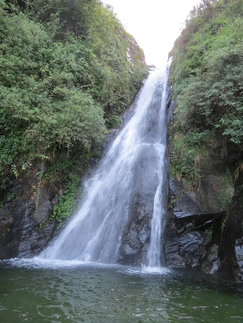 Bhagsu Waterfall