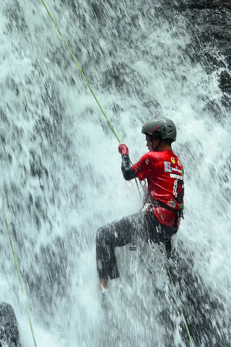 Rappelling